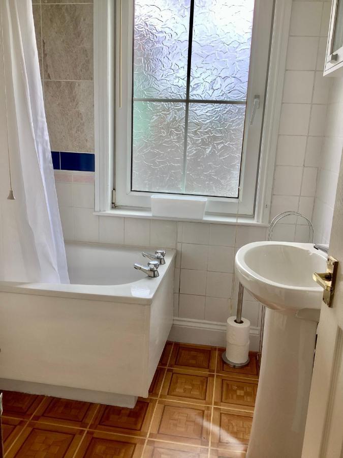 Second Floor Apartment Tenby Town Centre Luaran gambar